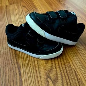 Boys Velcro Nike shoes